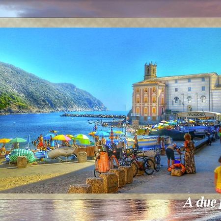A Due Passi Beach Сестри Леванте Екстериор снимка